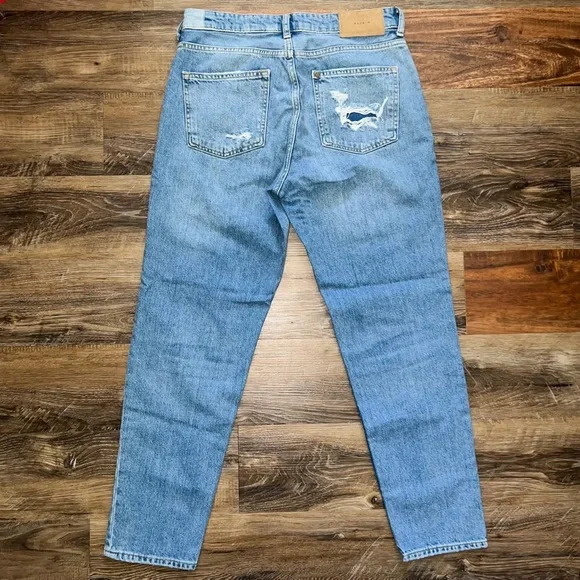H&M &DENIM Boyfriend Jeans, Size 6 - Picture 10 of 11